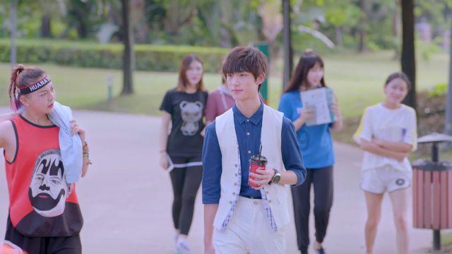 救援传统的印度女孩